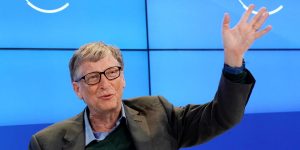 《盖茨再成世界首富，称前瞻性战略伙伴关系促成微软的早期成功》